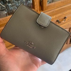 Coach wallet-Heather Gray